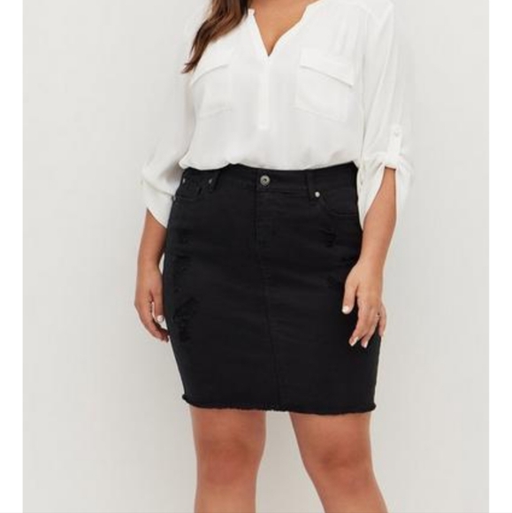 Torrid Denim Mini Skirt - Picture 2 of 6